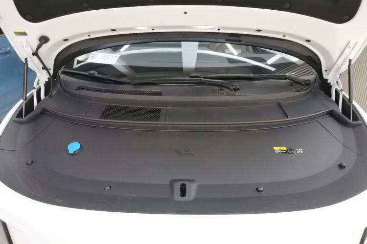 Used Li Auto i8 2025 Model Standard Version Engine Bay