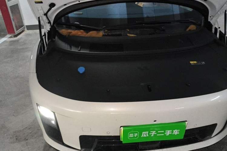 Used Li Auto i8 2025 Model Standard Version Engine Bay Right