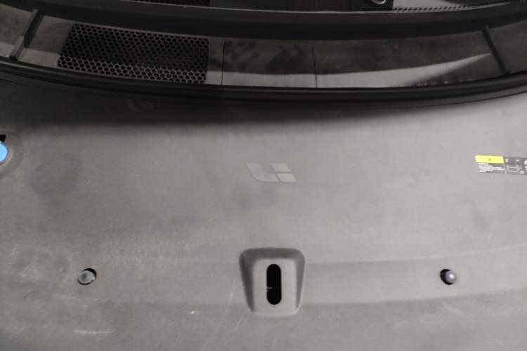 Used Li Auto i8 2025 Model Standard Version Engine Bay