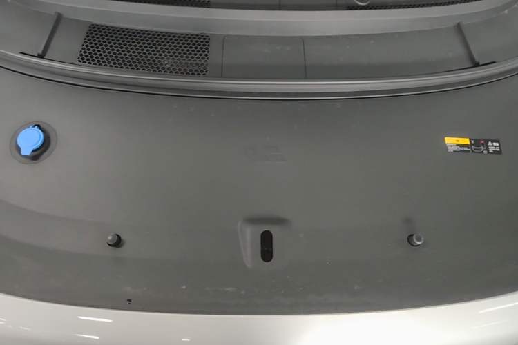 Used Li Auto i8 2025 Model Standard Version Engine Bay