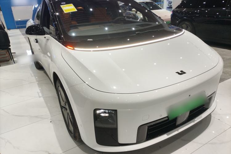 Used Li Auto i8 2025 Model Standard Version Exterior 1