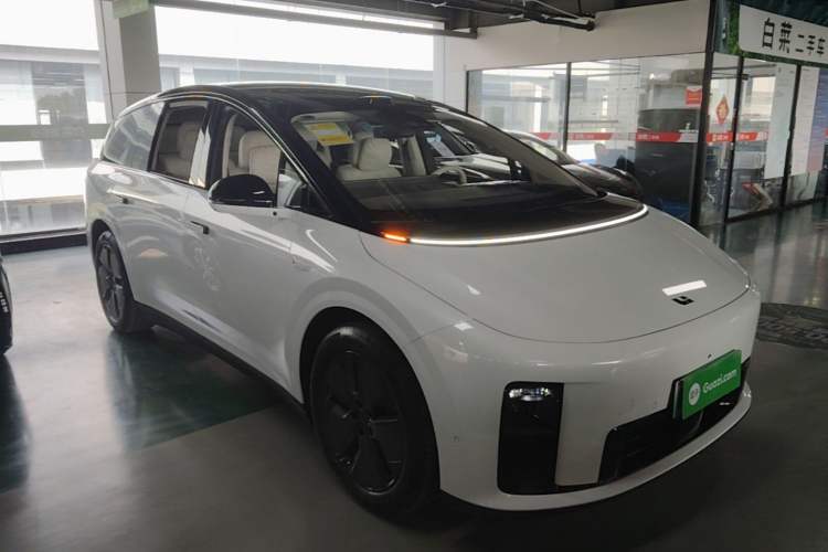 Used Li Auto i8 2025 Model Standard Version Exterior 1
