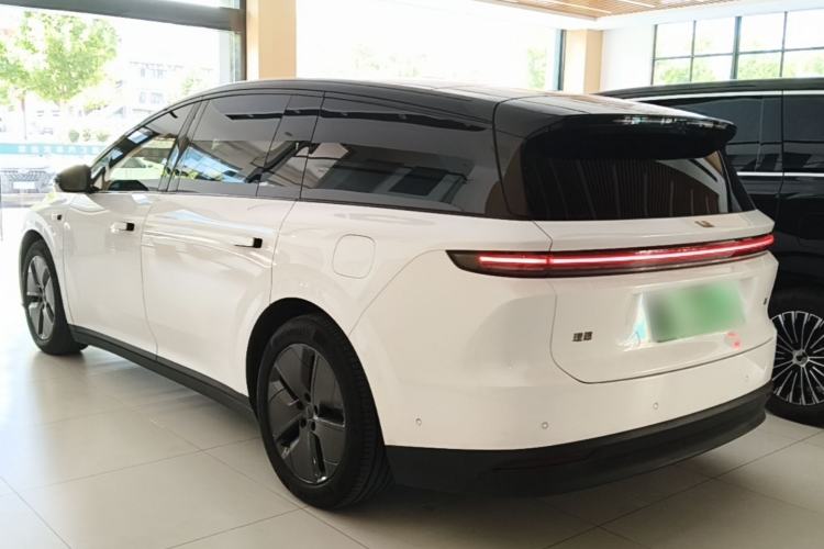 Used Li Auto i8 2025 Model Standard Version Exterior 2