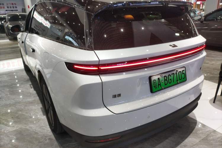 Used Li Auto i8 2025 Model Standard Version Exterior 2