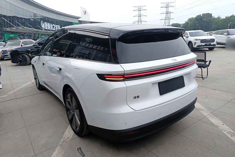 Used Li Auto i8 2025 Model Standard Version Exterior 2