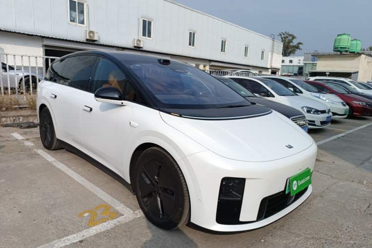 Used Li Auto i8 2025 Model Standard Version Exterior 2