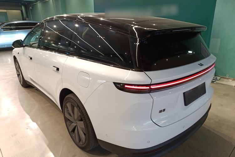 Used Li Auto i8 2025 Model Standard Version Exterior 2