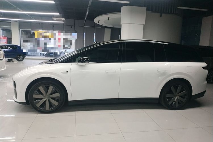 Used Li Auto i8 2025 Model Standard Version Exterior 3
