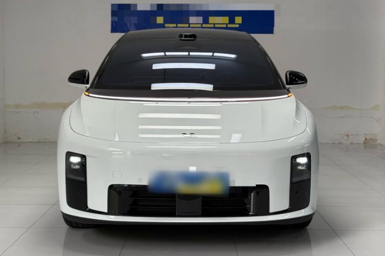 Used Li Auto i8 2025 Model Standard Version Exterior 3