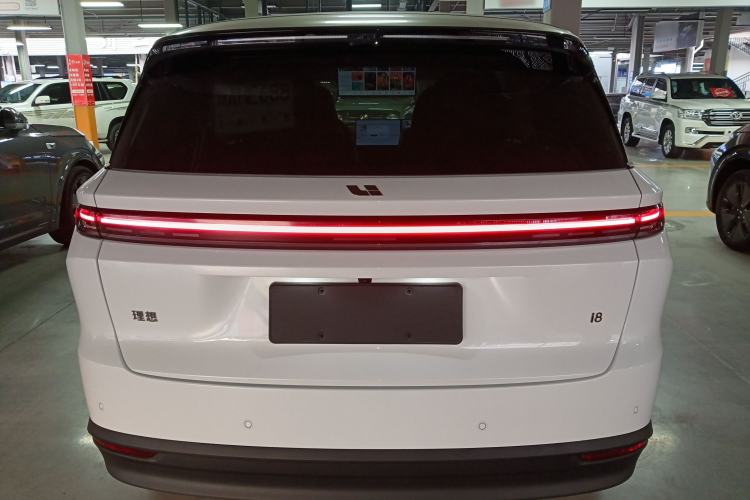 Used Li Auto i8 2025 Model Standard Version Exterior 4