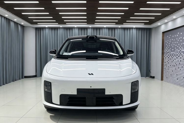 Used Li Auto i8 2025 Model Standard Version Exterior 4