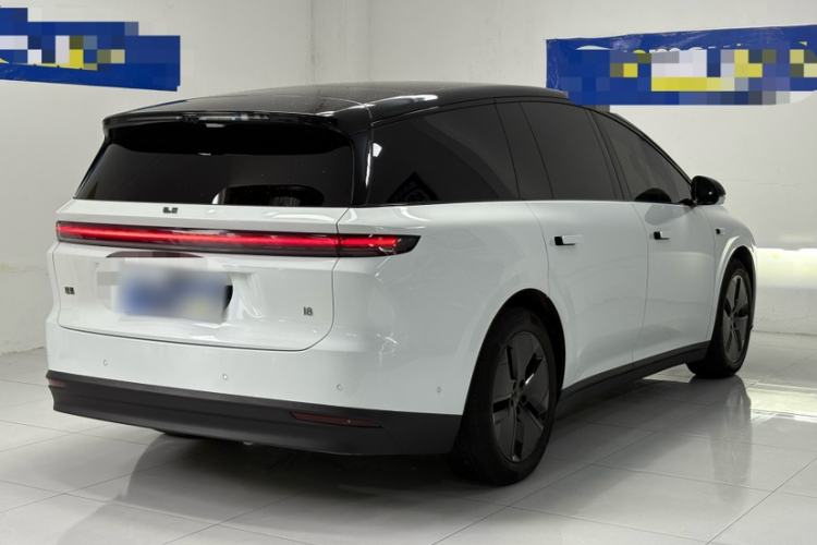 Used Li Auto i8 2025 Model Standard Version Exterior 4