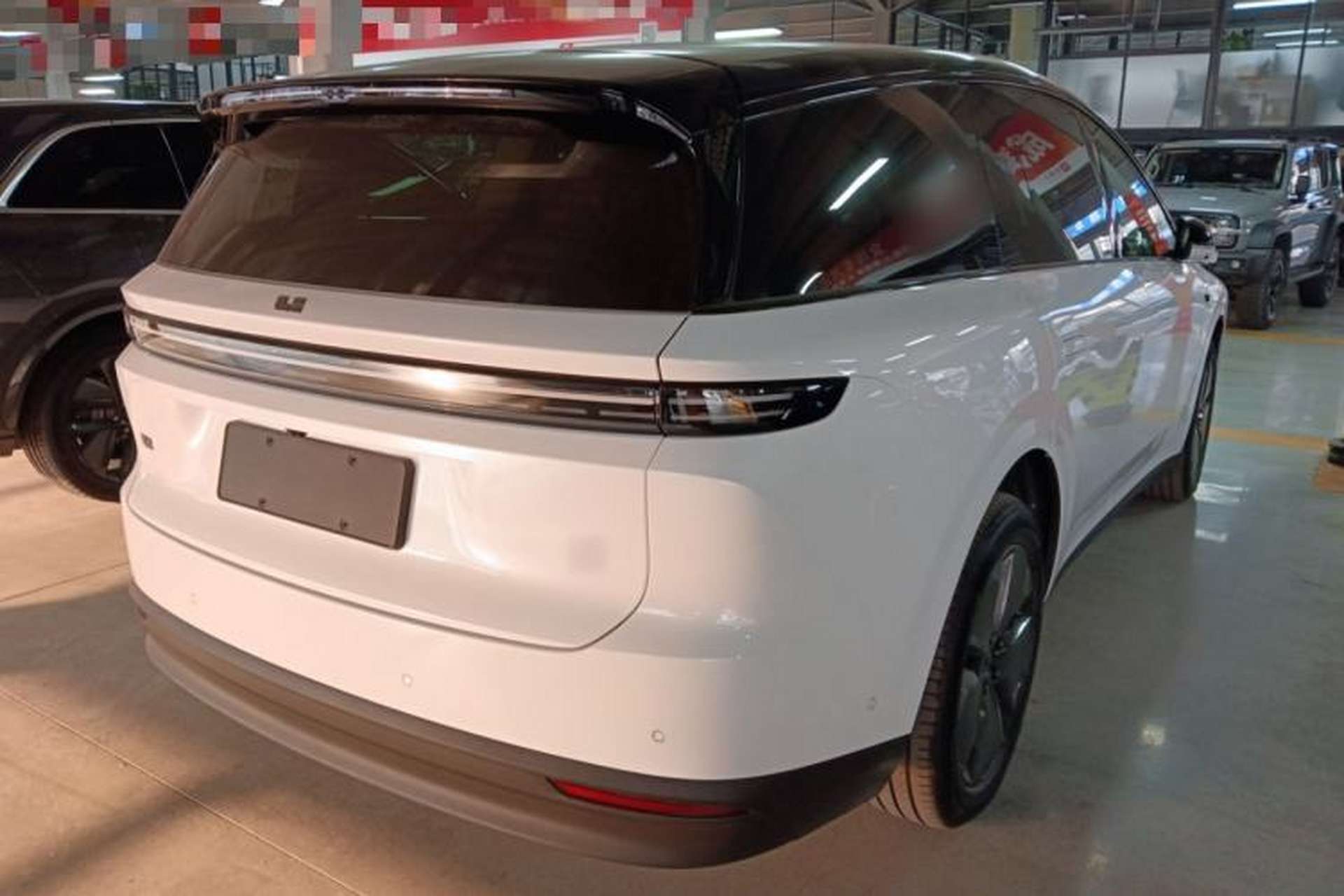 Used Li Auto i8 2025 Model Standard Version Exterior 5