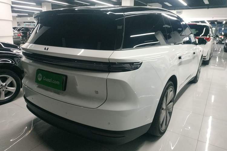 Used Li Auto i8 2025 Model Standard Version Exterior 5