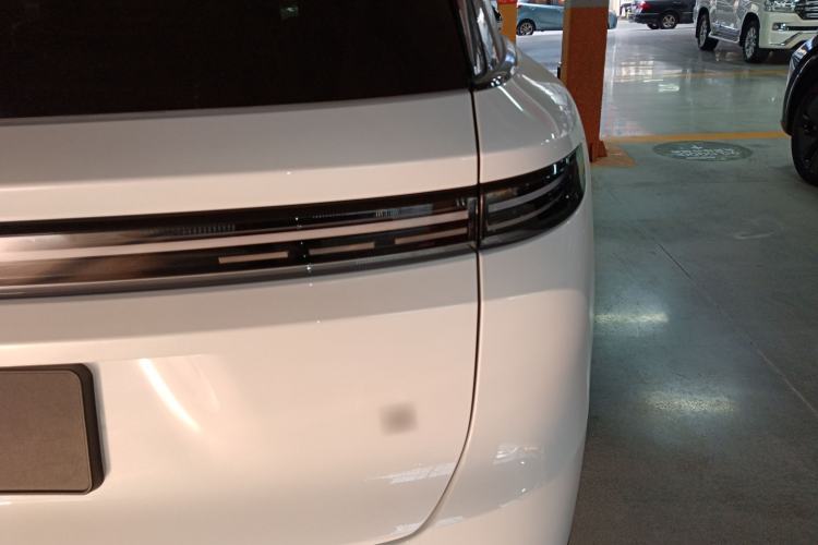 Used Li Auto i8 2025 Model Standard Version Exterior 6