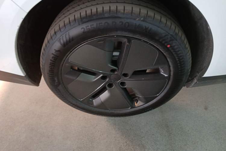 Used Li Auto i8 2025 Model Standard Version Exterior 8