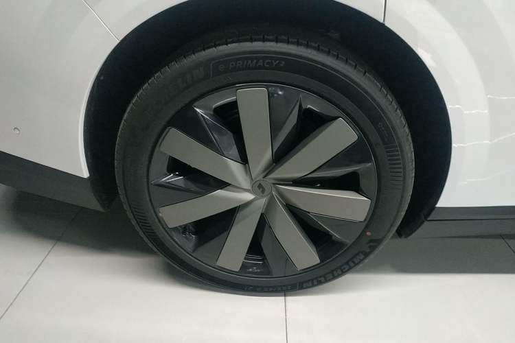 Used Li Auto i8 2025 Model Standard Version Exterior 8