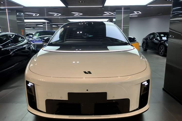 Used Li Auto i8 2025 Model Standard Version Front