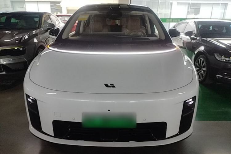 Used Li Auto i8 2025 Model Standard Version Front