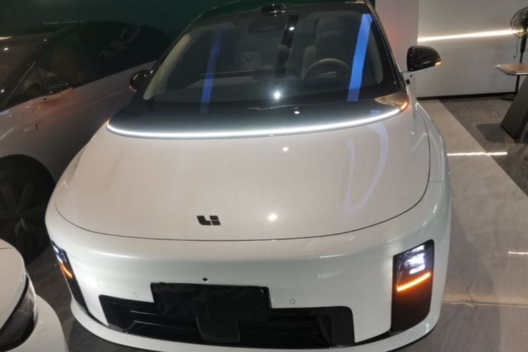 Used Li Auto i8 2025 Model Standard Version Front