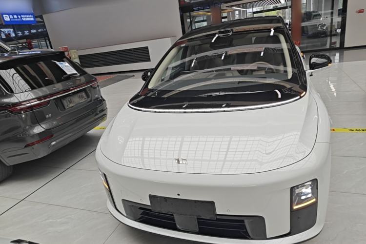 Used Li Auto i8 2025 Model Standard Version Front