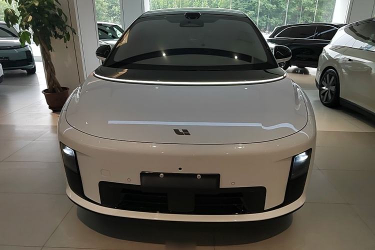 Used Li Auto i8 2025 Model Standard Version Front
