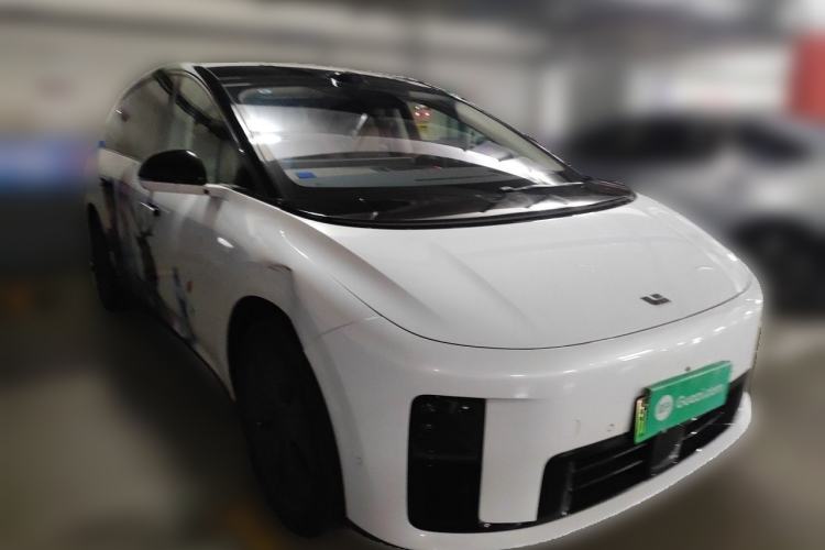 Used Li Auto i8 2025 Model Standard Version Front Right 45 Deg