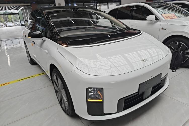 Used Li Auto i8 2025 Model Standard Version Front Right 45 Deg
