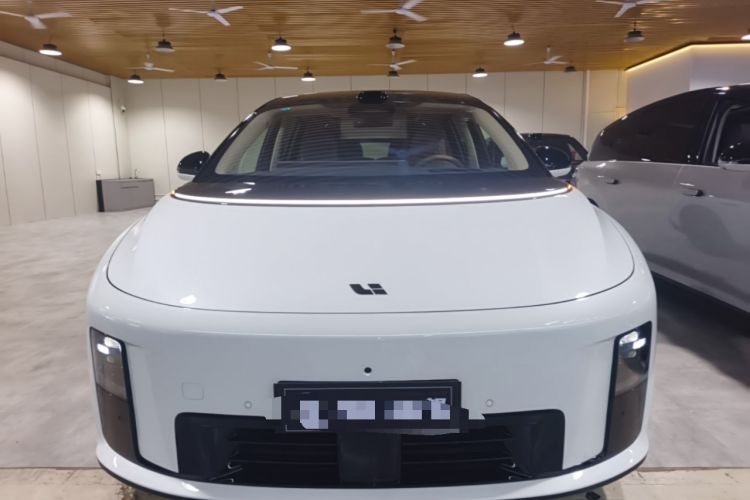 Used Li Auto i8 2025 Model Standard Version Front