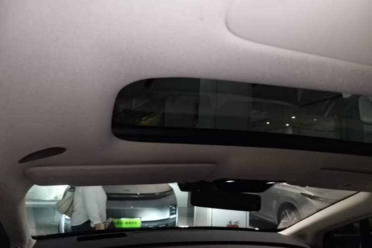 Used Li Auto i8 2025 Model Standard Version Headliner