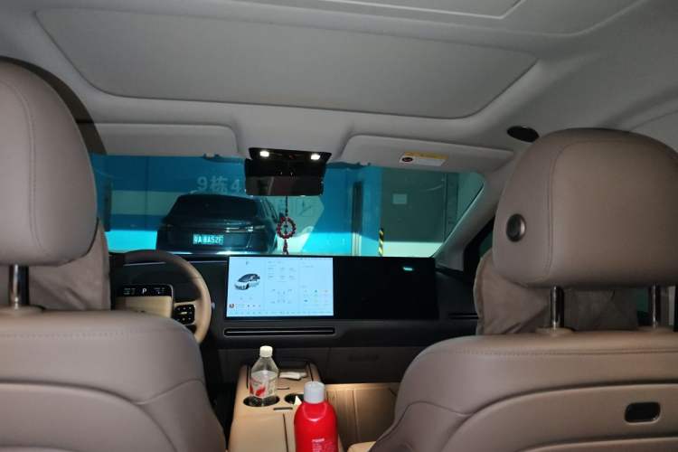 Used Li Auto i8 2025 Model Standard Version Headliner