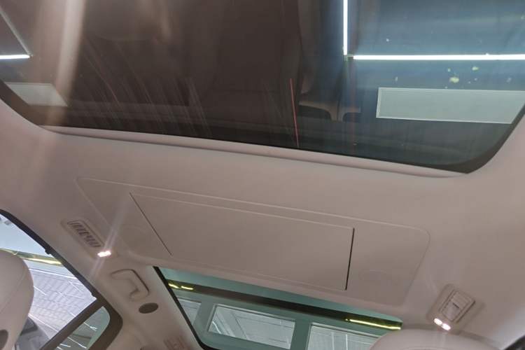 Used Li Auto i8 2025 Model Standard Version Headliner