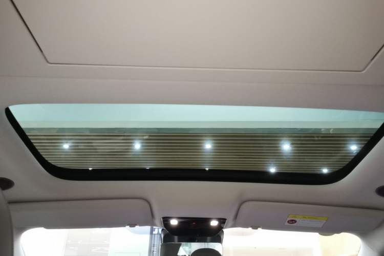 Used Li Auto i8 2025 Model Standard Version Headliner