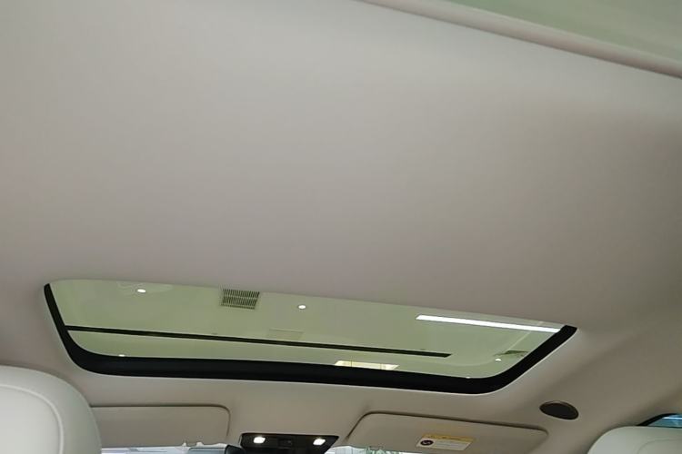 Used Li Auto i8 2025 Model Standard Version Headliner