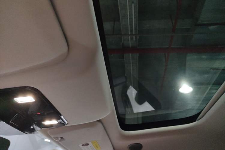 Used Li Auto i8 2025 Model Standard Version Headliner