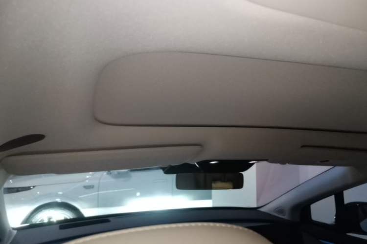 Used Li Auto i8 2025 Model Standard Version Headliner