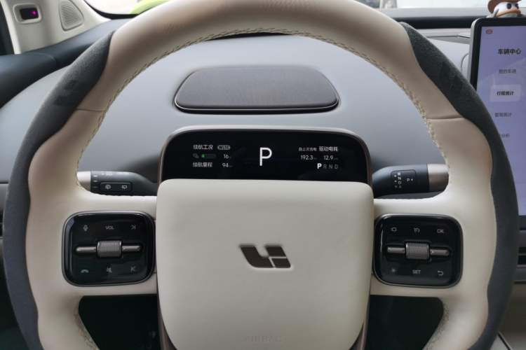 Used Li Auto i8 2025 Model Standard Version Instrument Cluster