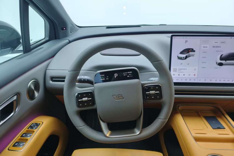 Used Li Auto i8 2025 Model Standard Version Interior 1