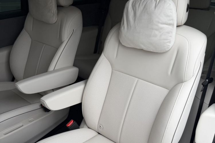 Used Li Auto i8 2025 Model Standard Version Interior 10