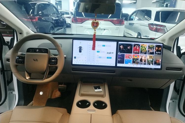 Used Li Auto i8 2025 Model Standard Version Interior 2