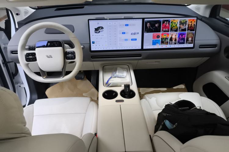 Used Li Auto i8 2025 Model Standard Version Interior 2