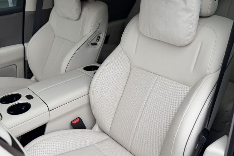 Used Li Auto i8 2025 Model Standard Version Interior 2