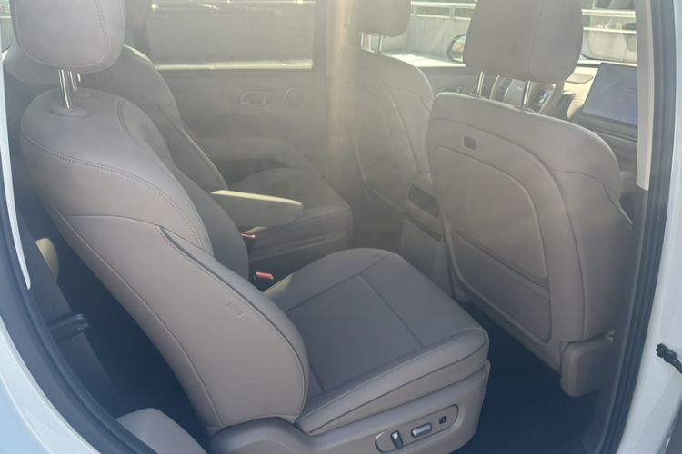 Used Li Auto i8 2025 Model Standard Version Interior 3