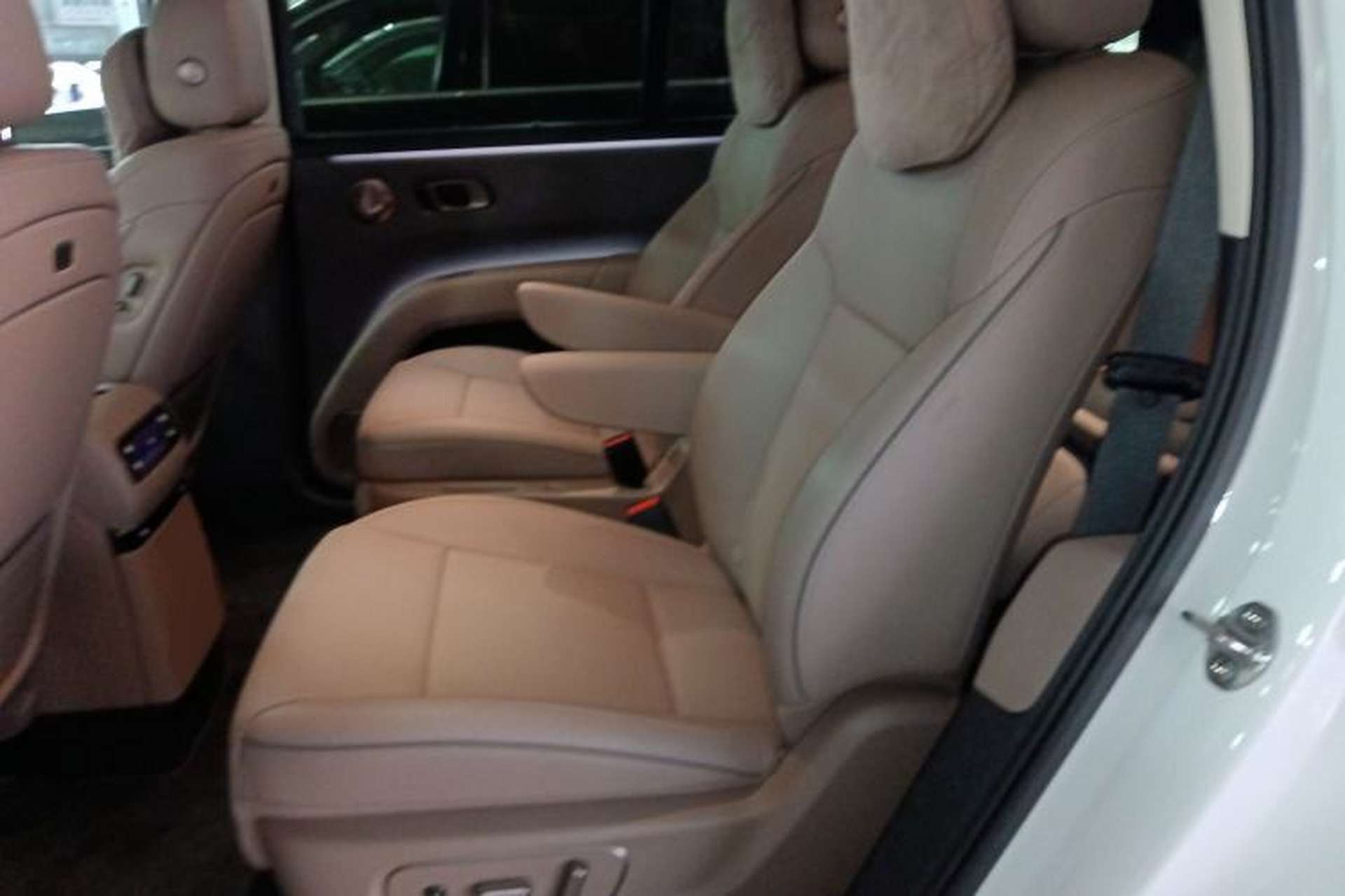 Used Li Auto i8 2025 Model Standard Version Interior 4