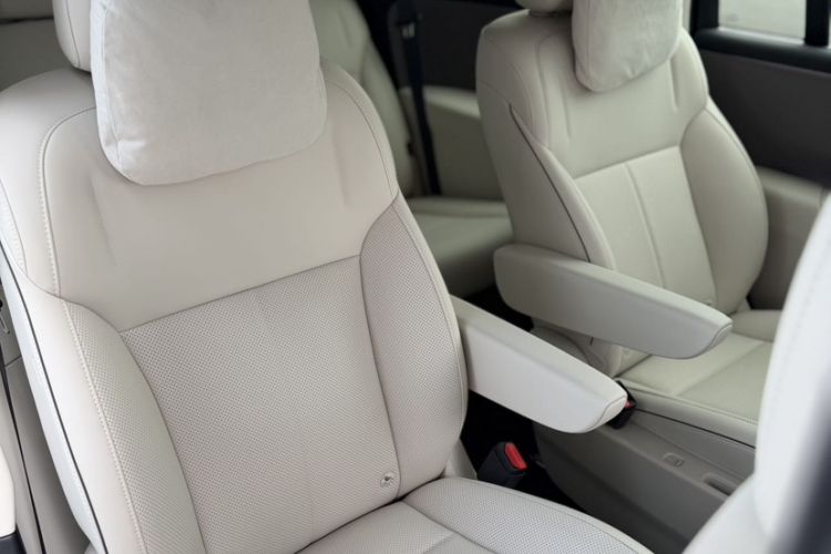 Used Li Auto i8 2025 Model Standard Version Interior 7