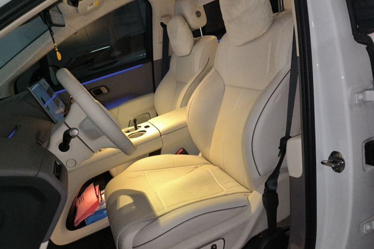 Used Li Auto i8 2025 Model Standard Version Left Front Seat