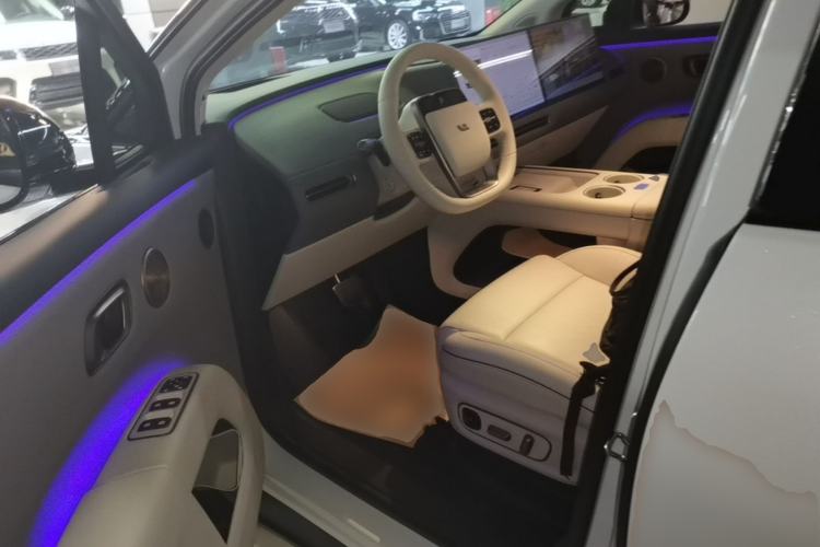 Used Li Auto i8 2025 Model Standard Version Left Front Seat