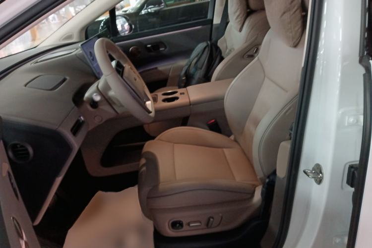 Used Li Auto i8 2025 Model Standard Version Left Front Seat