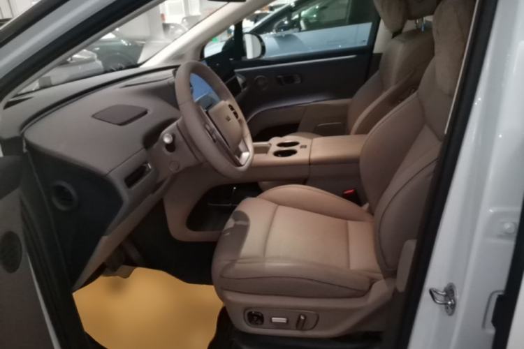 Used Li Auto i8 2025 Model Standard Version Left Front Seat