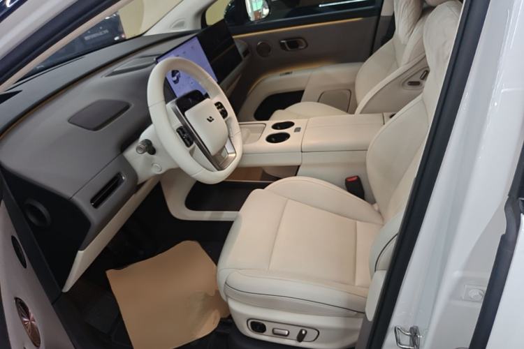 Used Li Auto i8 2025 Model Standard Version Left Front Seat